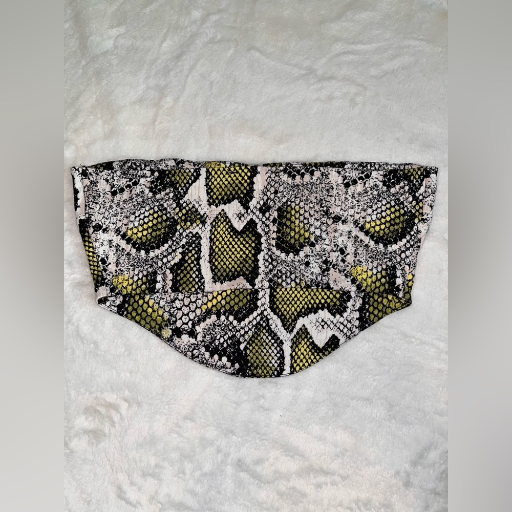 Forever 21 Black and Yellow Snake Pattern tube top crop top - Picture 4 of 4
